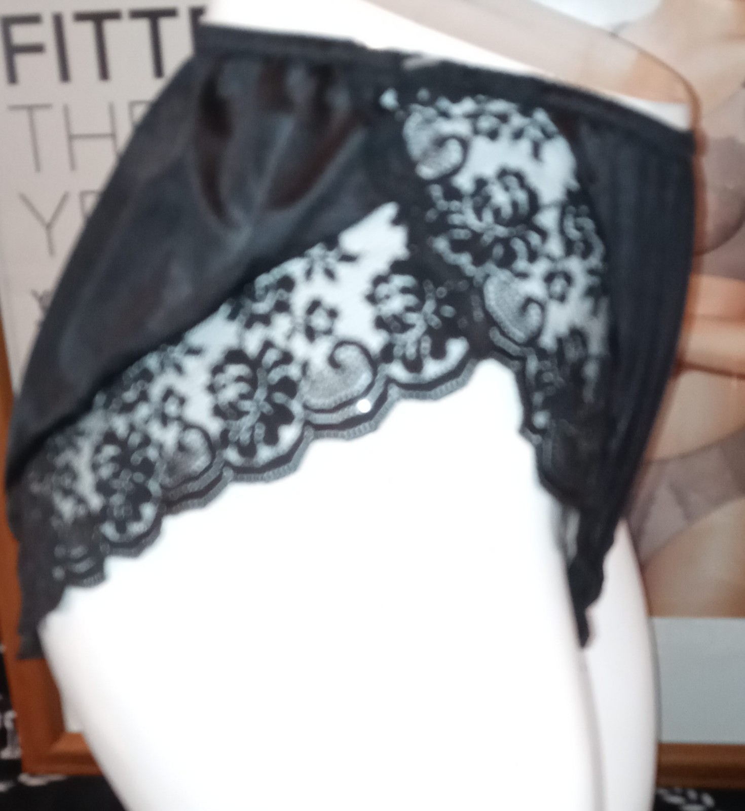 Vintage Maidenform Chantilly Panties Black Lace Trim Women’s Size 6 Underwear