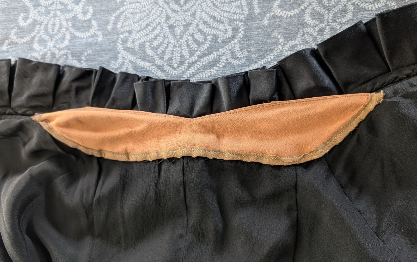 Vintage 60’s Sydney North Black Rayon Crepe Femme Fatale Dress Zipper Sleeves S