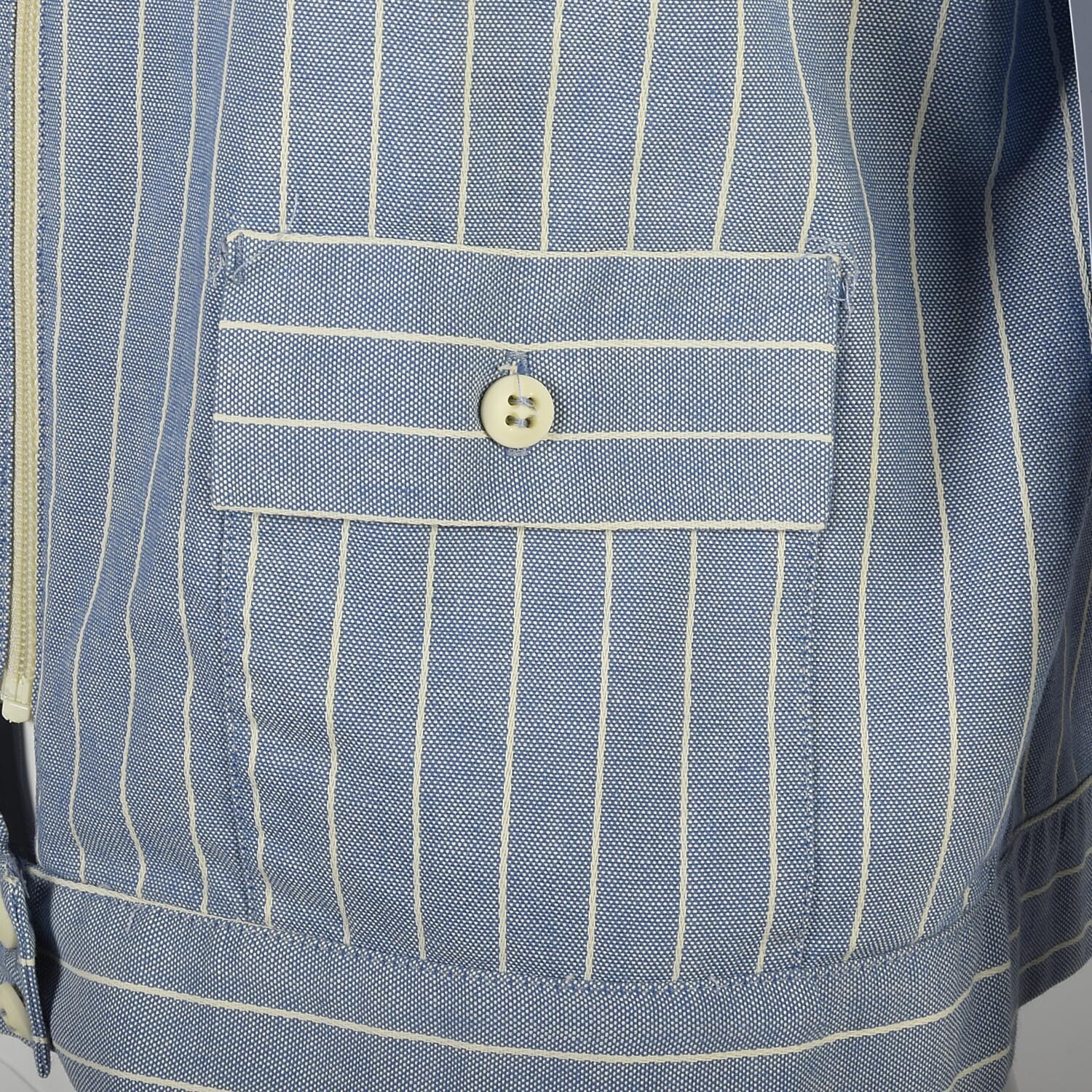1960s Large Jacket Cropped Lightweight Blue and White Zippered Jacket Conductor