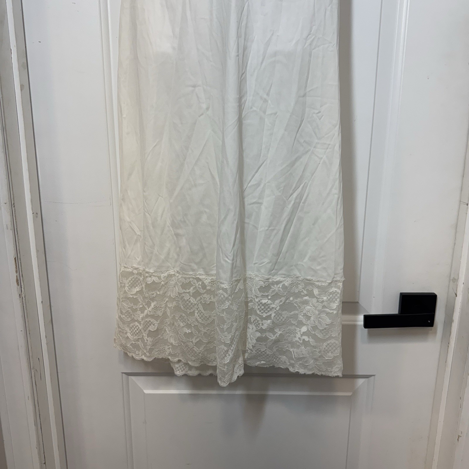 VTG Vanity Fair Slip Dress Gown Women Sz 34 Tall Ivory Lace Sleeveless Glamorous