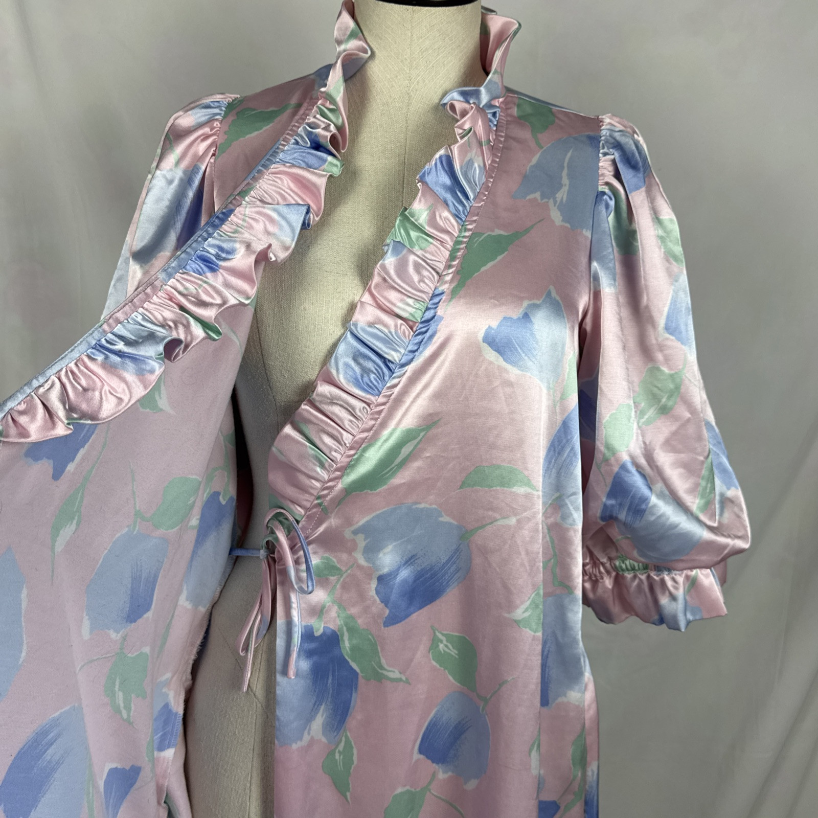 VINTAGE 1980’s B by Barad SMALL Satin Floral Robe+Belt – Golden Girls FL Style