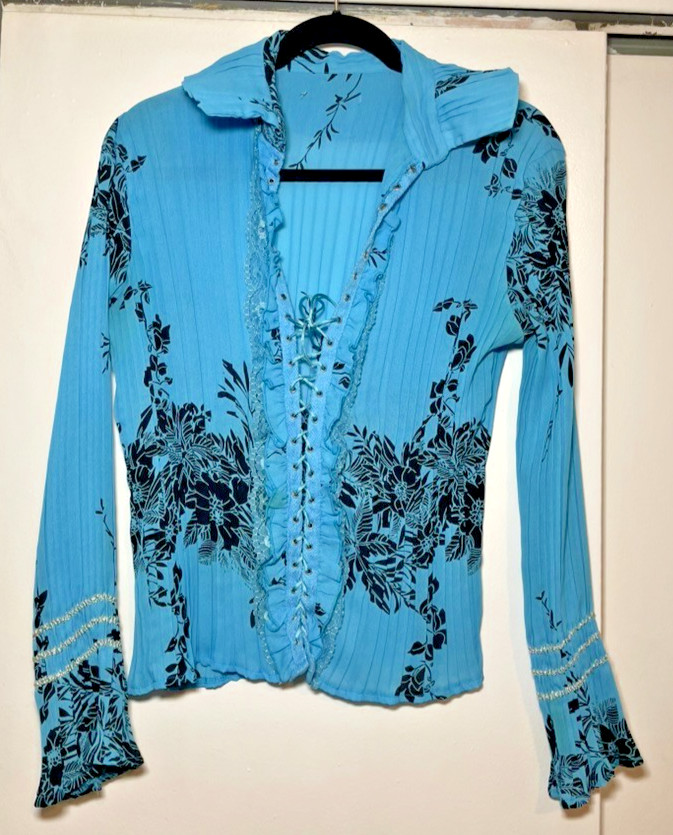UNIQUE Vintage Bright Blue Pleated Pirate Blouse w/ Black Floral Print *NO TAG*