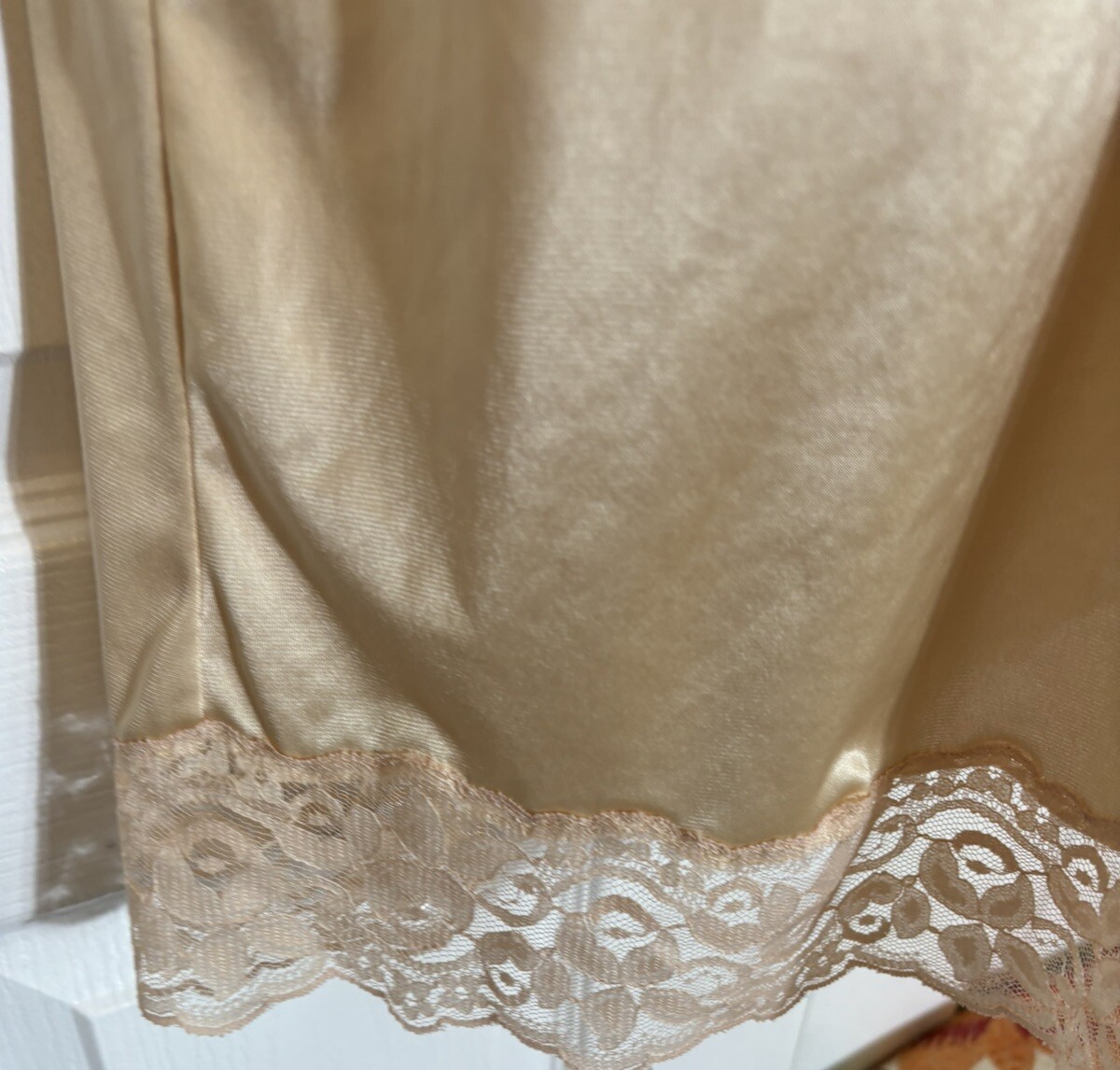 Vintage Kayser Nylon & Lace Beige Full Slip Size 32 T – SHIPS FREE