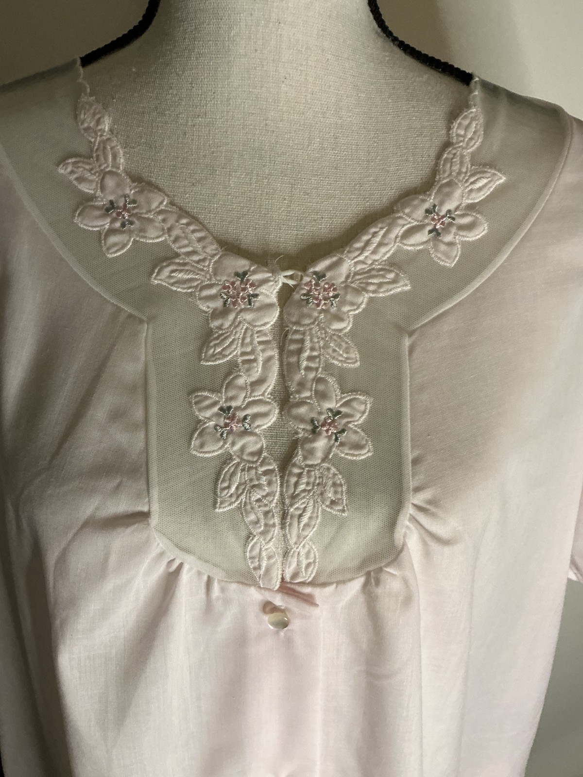 Vintage Katz Night Gown Light Pink Button Up Embroidered Lace Yoke 1960’s