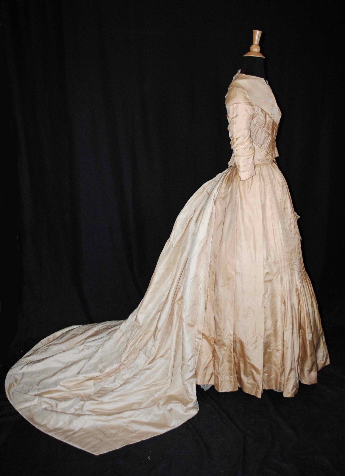 VICTORIAN FOUR PIECE BUSTLE WEDDING GOWN TRAINED, c1860s