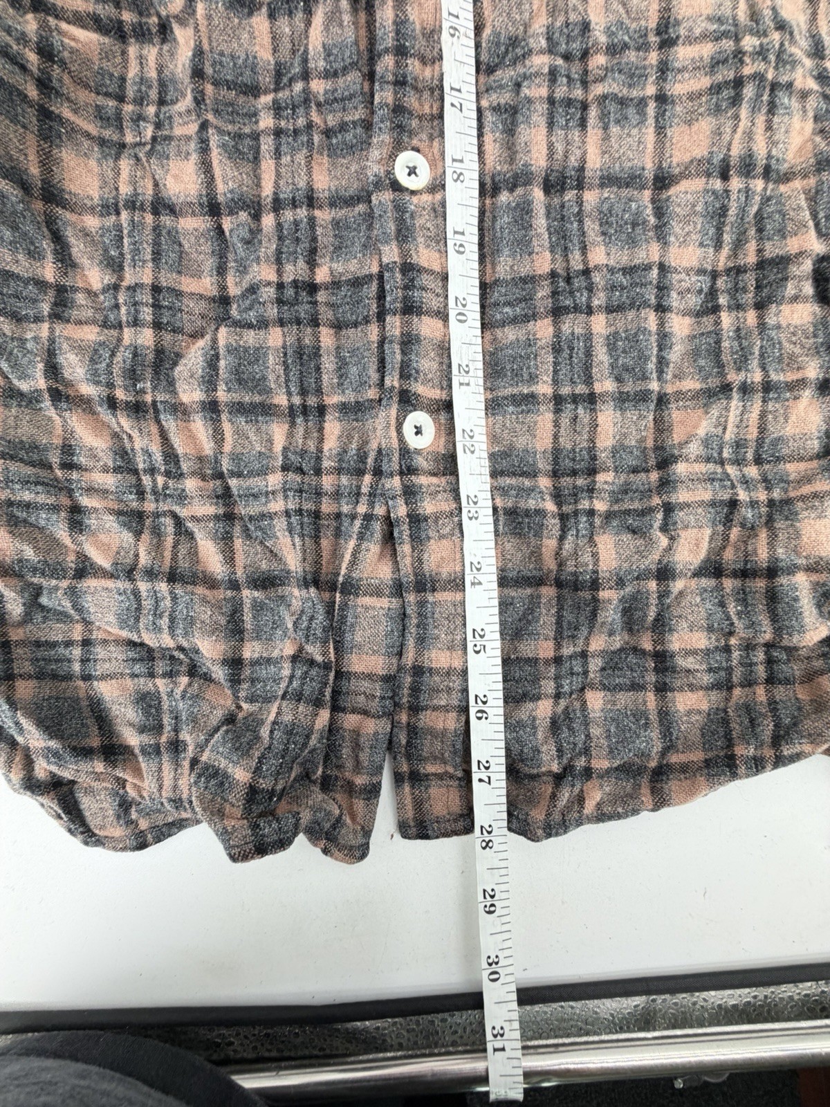 Vintage 1970s Woolrich Flannel Plaid Cotton Outdoors Button-Up Shirt Size Large