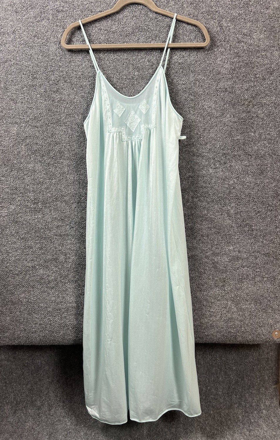 Val Mode Dress Lingerie Women Size L Light Blue Nightgown Shiny Silky VINTAGE