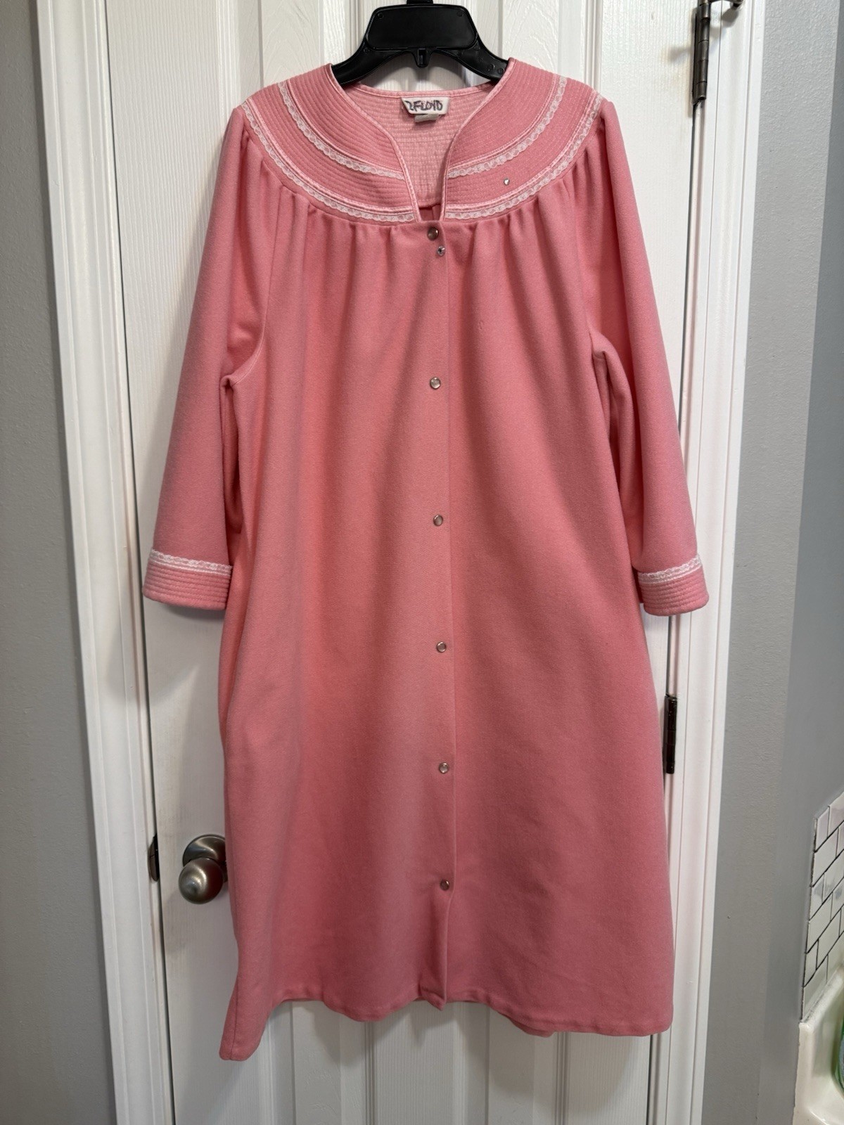 Vintage Sears Carriage Court L Robe Pink