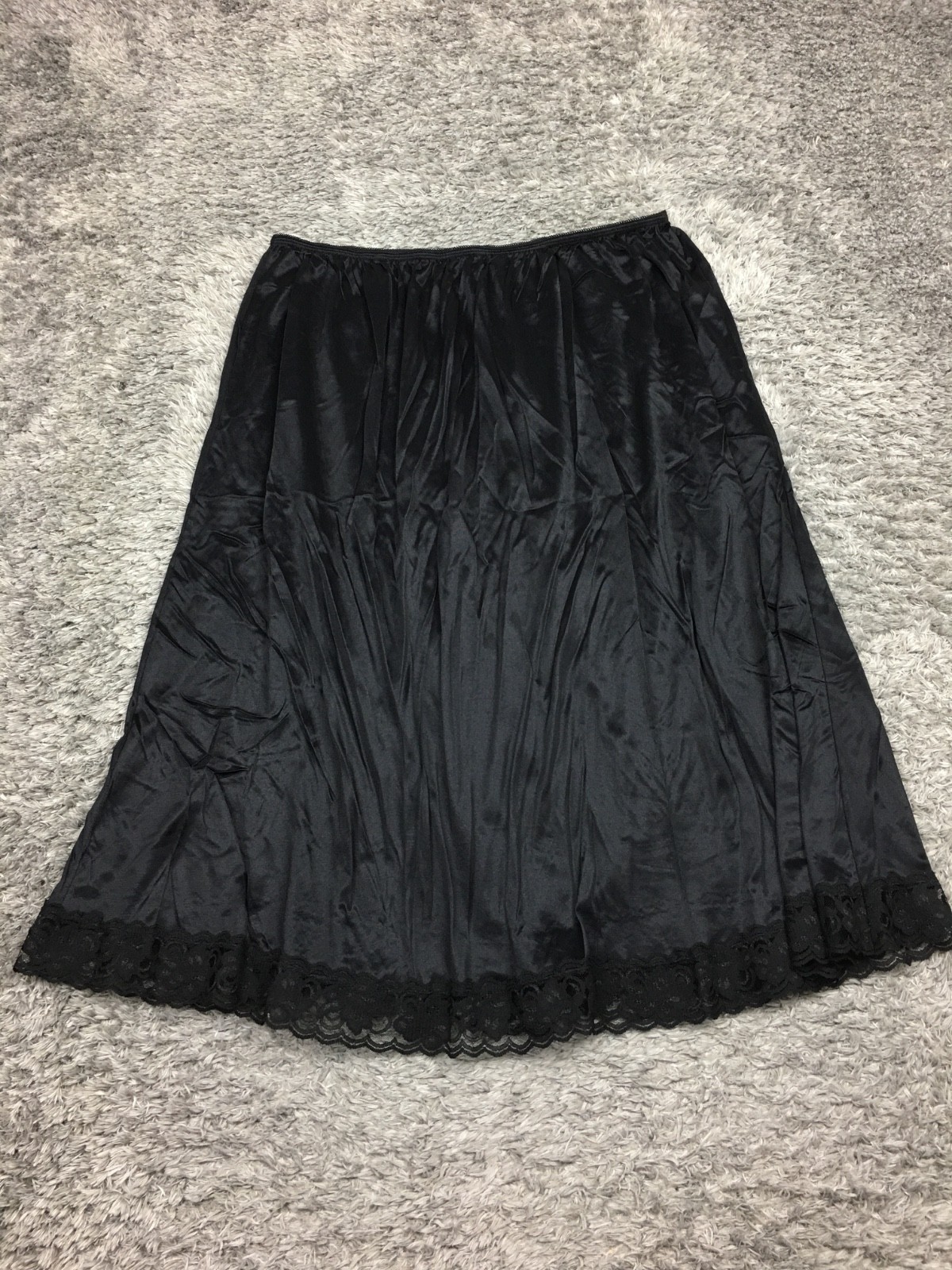 VTG Kaydette Half Slip Womens Size 26/28 Black Lace Trim Vintage USA Nylon