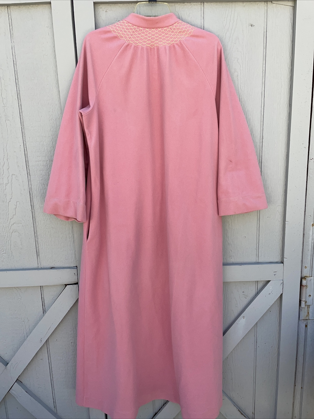 VTG Vanity Fair pink fleece Embroidered Zip Robe Lounger USA Dacron Polyester M