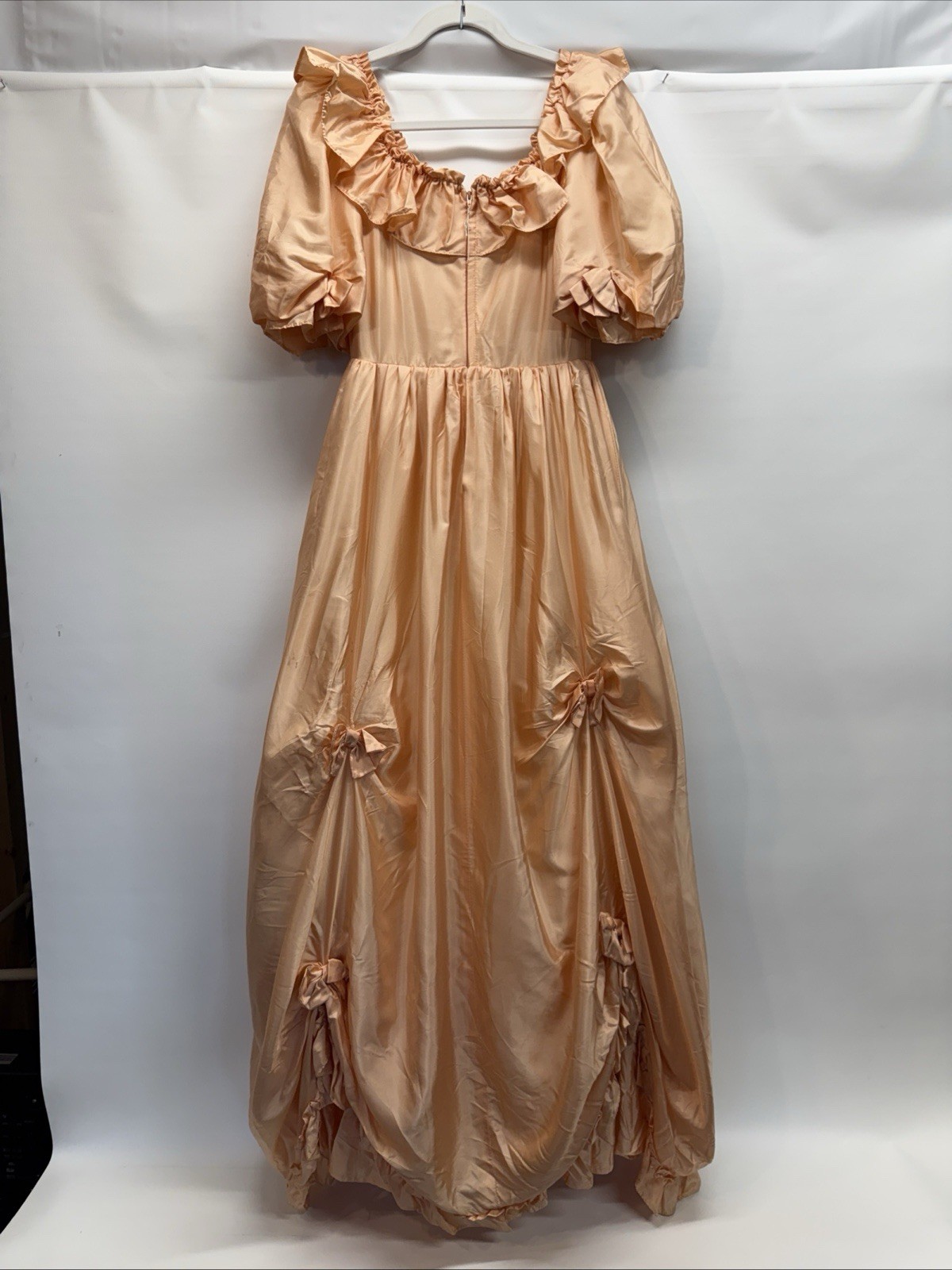 Vintage 70s Peach Taffeta Prom Dress Puffy Sleeve Bows US Sz 10 Made England