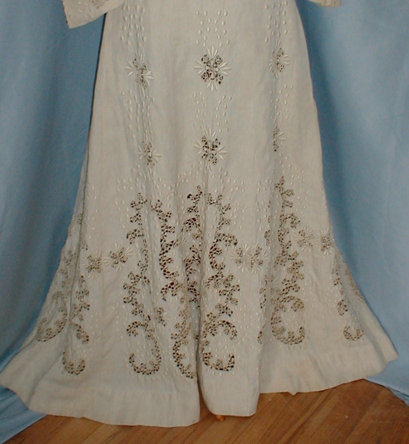 Elegant Antique Dress Victorian 1890 Beige Cut Work Linen Tea Dress