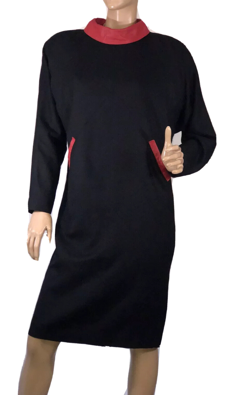 🌻J.M.T EXCLUSIVELY DESIGNED HIGH QUALITY BLACK WOOL VINTAGE DRESS SIZE 34