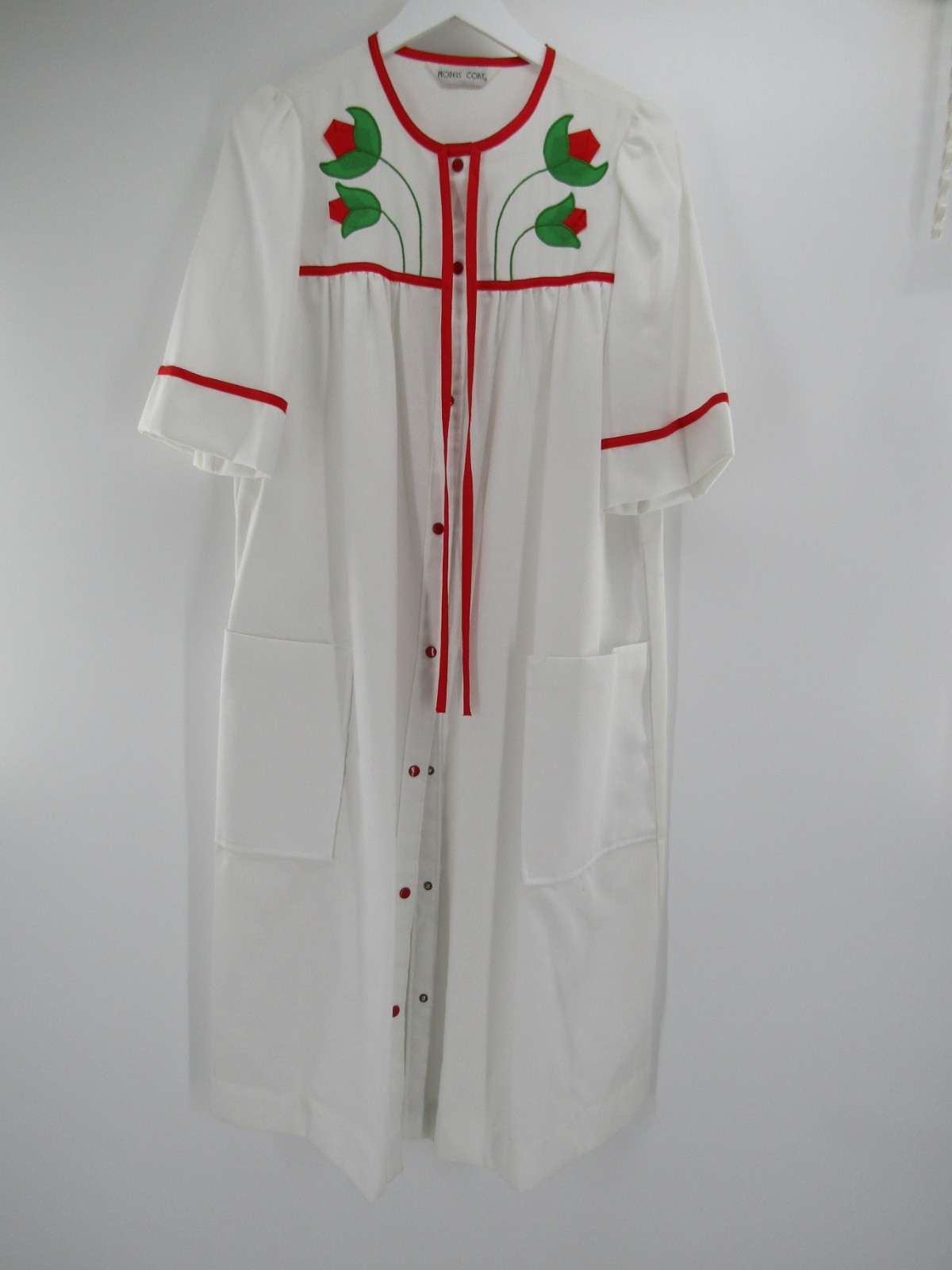 Vtg 60s-70s Models Coat M L White with 3D Tulips Floral House Dress Coat Pockets