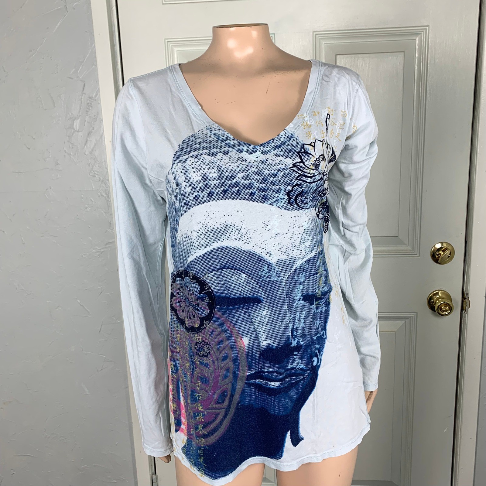 Vintage y2K Lucky Brand Tees Shirt XL Cotton Asian Graphic Long Sleeve V-neck U4