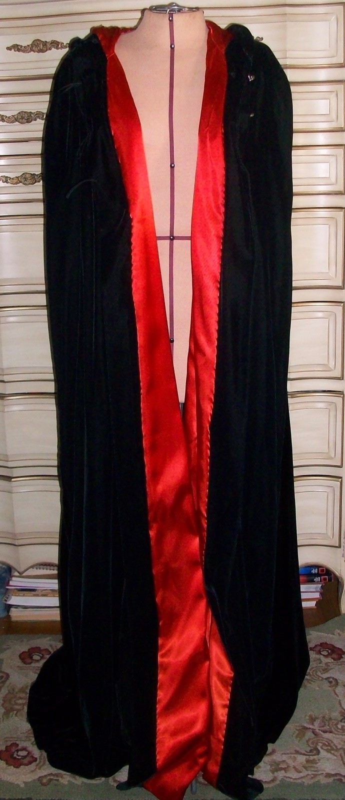 Vintage 70s Black Velvet Hooded Evening Opera Cape Cloak Red Satin Lining