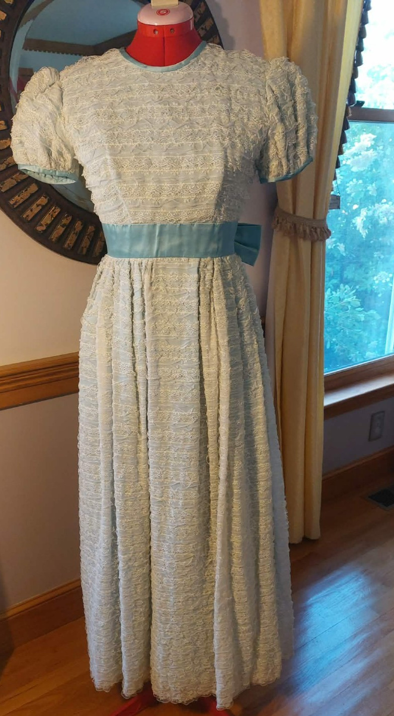 Vintage 1950’s Cotillion/Party dress Satin and lace fully lined