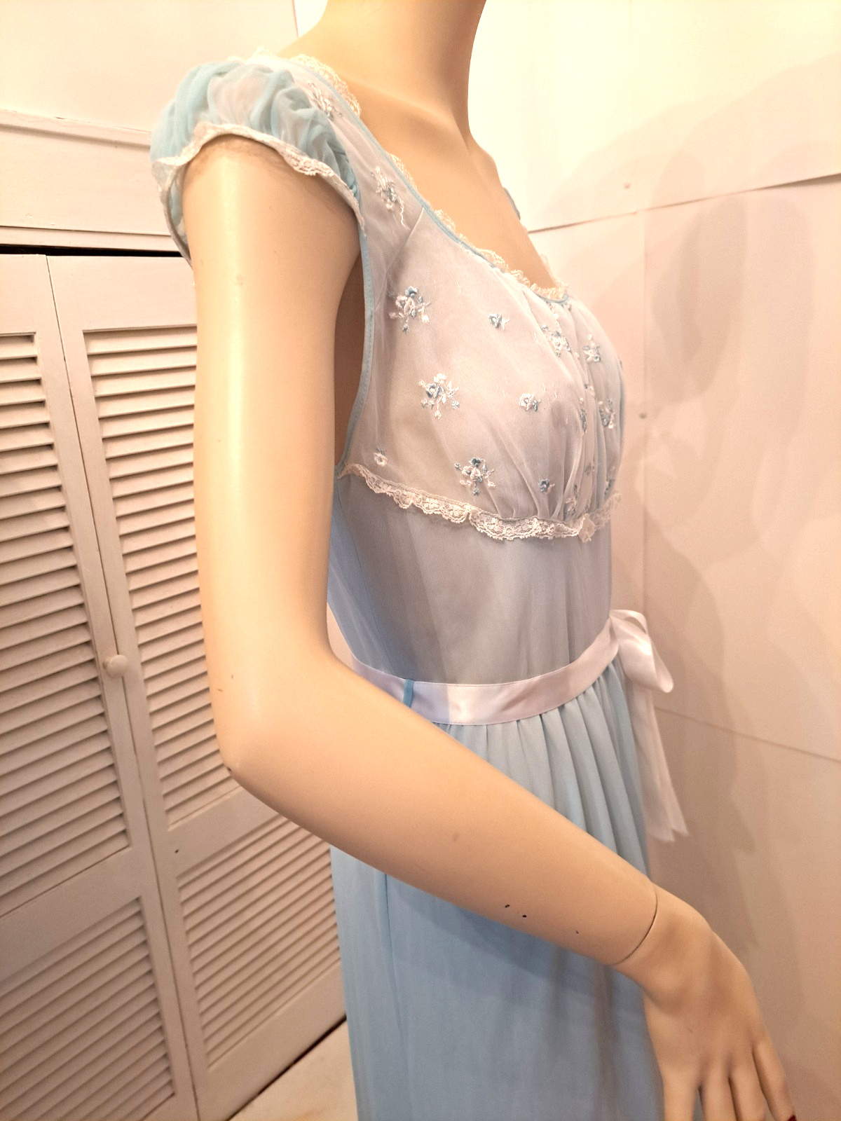 VTG 50’s/60’s Baby Blue Nylon Nightgown Med. Semi Sheer Lace Lingerie Romantic