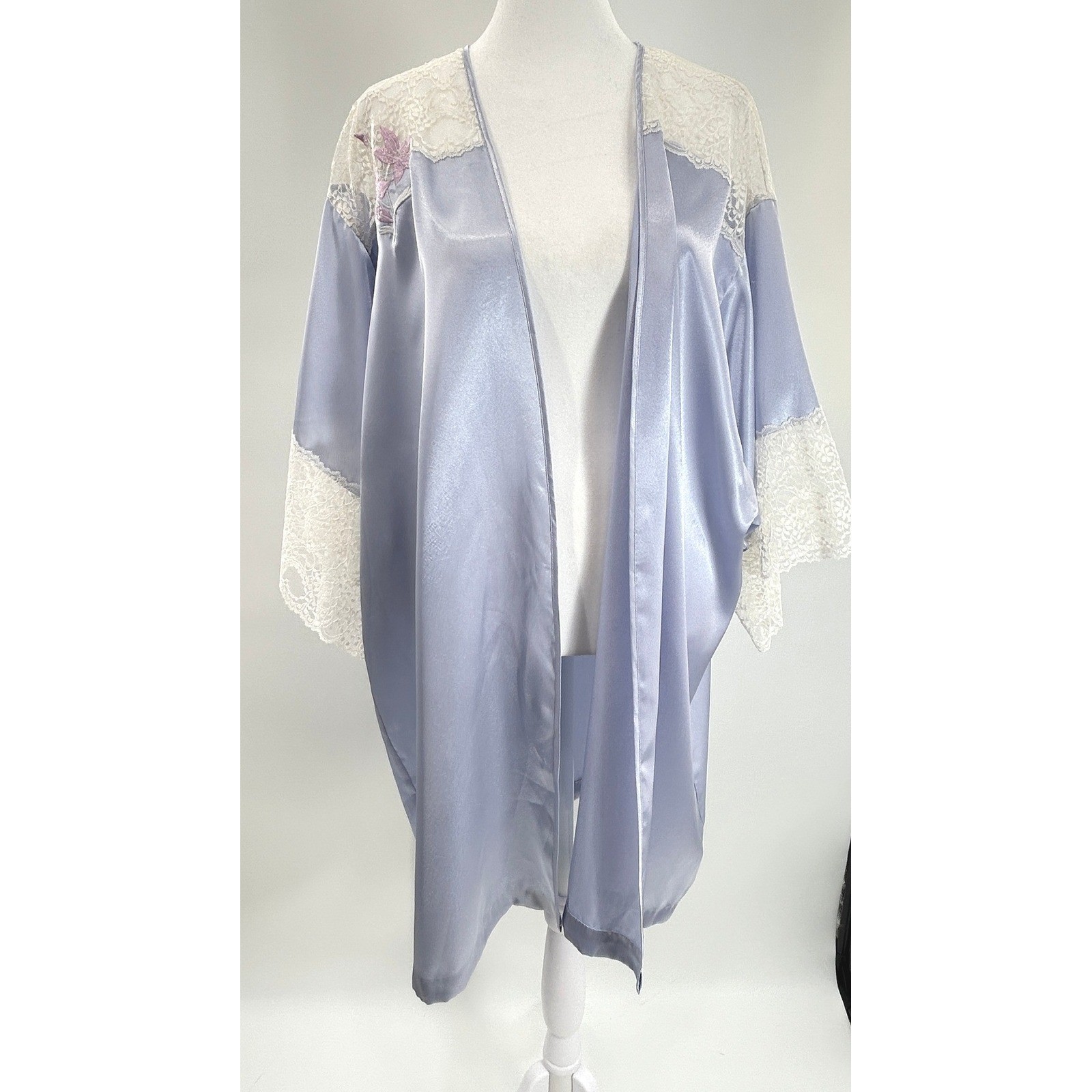 Maryanns Boutique Vintage Lavender Satin Lace Kimono Robe Boho Romantic Duster M