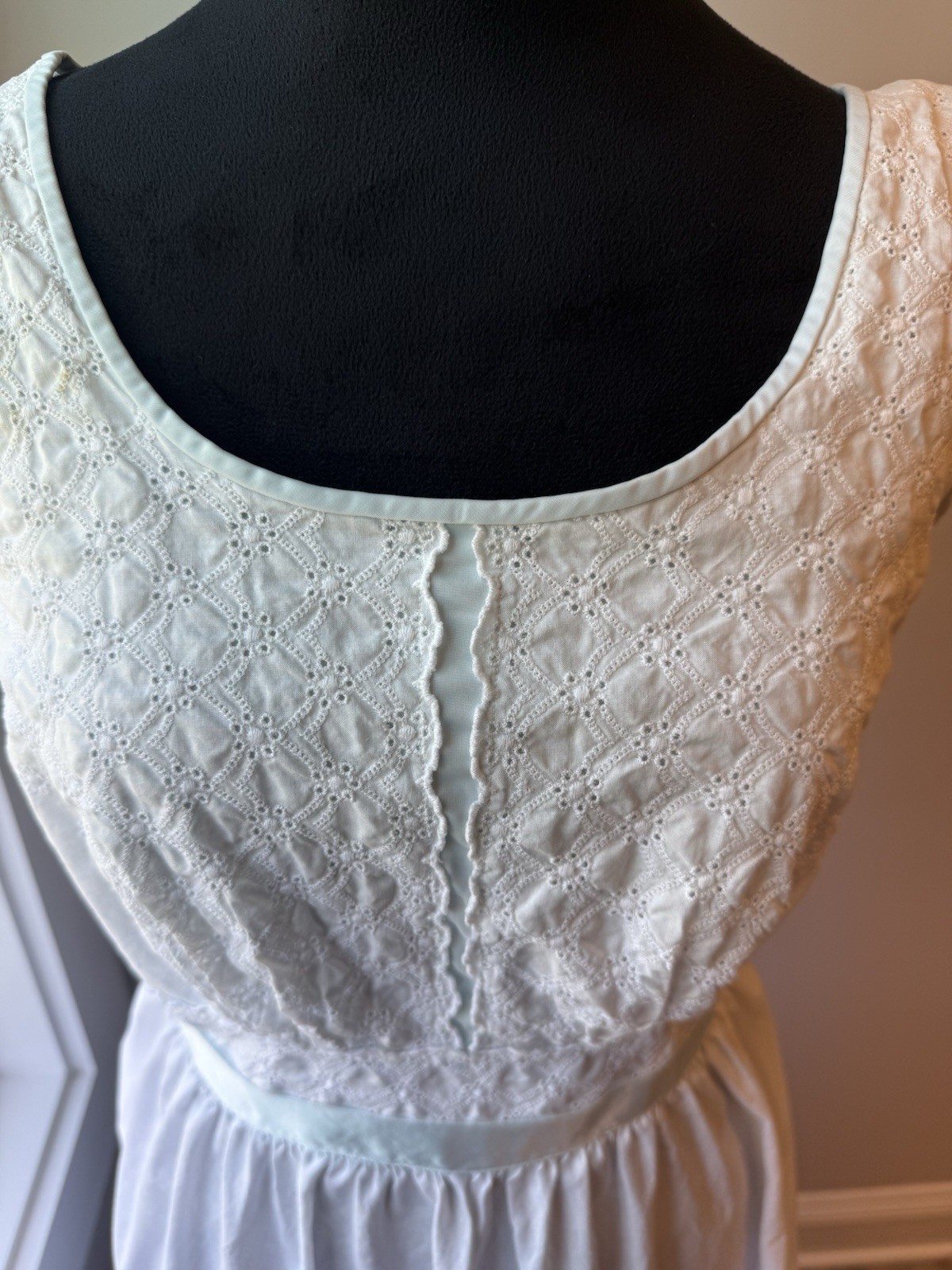 Vintage 50s 60s Shadowline Cotton Nightgown Slip Eyelet Ribbon Size 36 Cottage